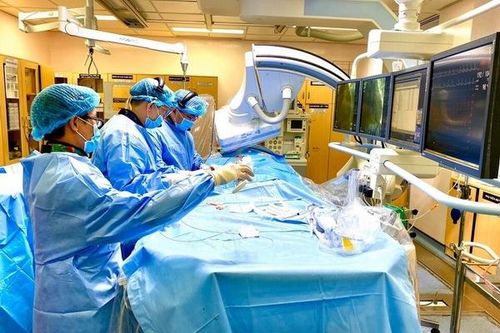 Cảnh giác với hẹp van động mạch chủ