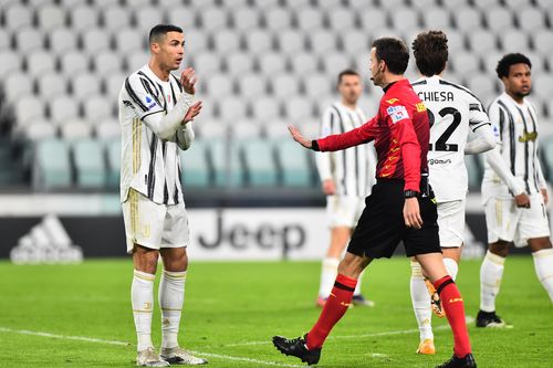 Ronaldo bất lực trong trận thua 0-3 của Juventus