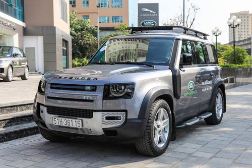Các mẫu SUV địa hình có giá tiền tỷ được bán chính hãng tại Việt Nam