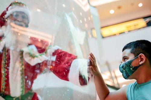 Mùa Giáng sinh lạ lùng với trẻ em toàn thế giới