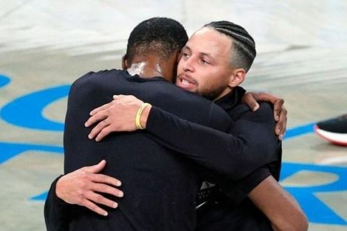 Durant hạ Curry trong màn tái ngộ được chờ đợi ở NBA mùa này