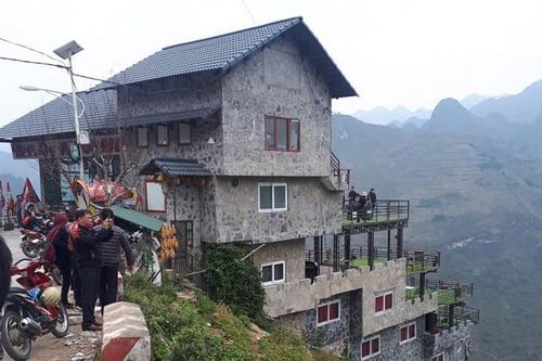 Mã Pì Lèng Panorama giữ nguyên kết cấu, tấp nập đón khách