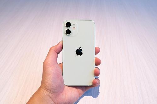 iPhone 12 là smartphone 5G bán chạy nhất