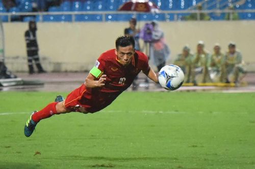 Văn Quyết ghi bàn trong màu áo tuyển Việt Nam sau hơn 3 năm