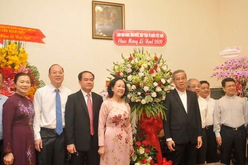 Trưởng ban Dân vận Trung ương chúc mừng Lễ Giáng sinh tại TPHCM, Đồng Nai