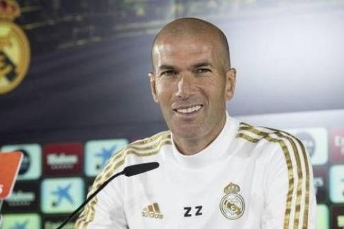 Real Madrid cần mua 1 cầu thủ trong kỳ chuyển nhượng mùa Đông