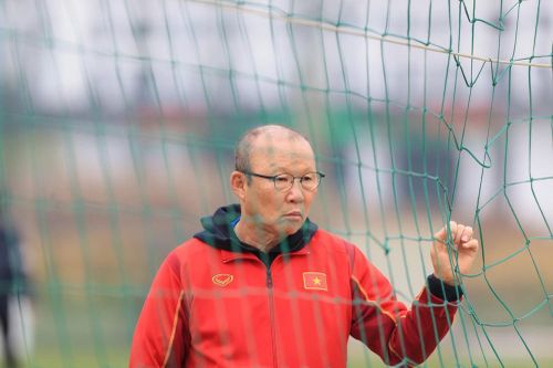 18h chiều nay, Tuyển Việt Nam vs U22 Việt Nam: Ông Park điểm binh