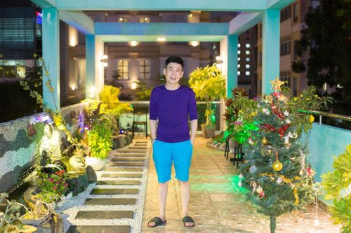 Ca sĩ Đoan Trường ở nhà trị giá 2.000 cây vàng, ăn cơm 30 nghìn đồng