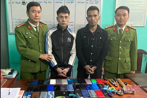 Truy theo dấu vết 'nóng', Công an TX Kỳ Anh phá vụ trộm 42 điện thoại chỉ sau 2 ngày lập án
