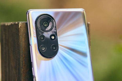 Smartphone cấu hình 'khủng', 6 camera, sạc 66W, màn hình OLED, giá hơn 14 triệu