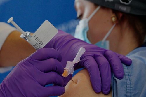 Các quốc gia đã đặt mua bao nhiêu vaccine Covid-19?