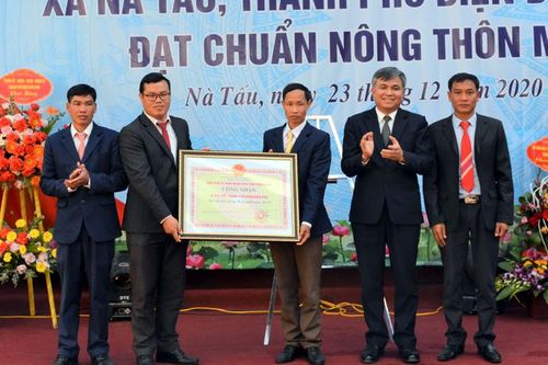 Nà Tấu công bố đạt chuẩn nông thôn mới