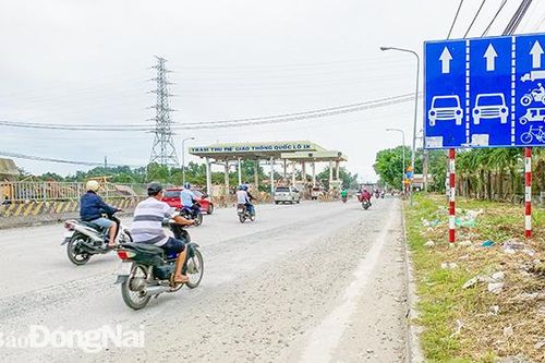 Bất cập giao thông ở điểm đầu đường Nguyễn Ái Quốc