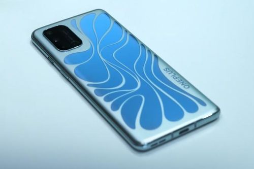 OnePlus 8T Concept - Thú vị mặt lưng đổi màu theo cảm xúc người dùng