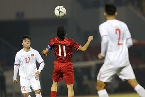 ĐTQG Việt Nam thắng sát nút 'đàn em' U22