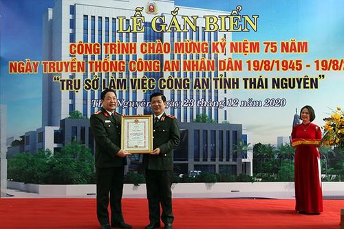 Công an tỉnh Thái Nguyên tổ chức Lễ gắn biển Công trình Trụ sở làm việc