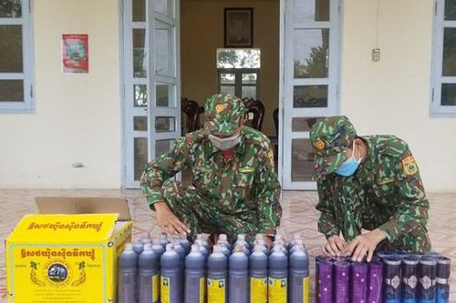 An Giang: Liên tiếp bắt 2 vụ buôn lậu trong đêm