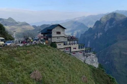 Bộ Văn hóa yêu cầu Hà Giang phản hồi về công trình Mã Pì Lèng Panorama