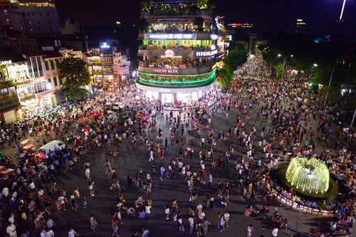 Hà Nội mở rộng phố đi bộ