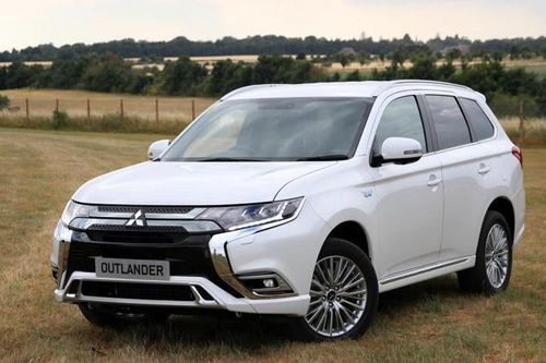 Giá xe ô tô hôm nay 24/12: Mitsubishi Outlander cao nhất ở mức 1.058 triệu đồng