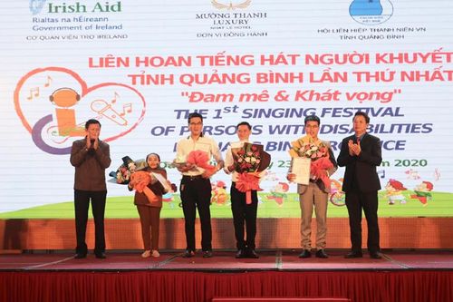 Quảng Bình: Liên hoan tiếng hát người khuyết tật lần thứ nhất 2020