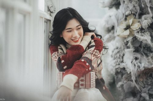 Xóa tan lạnh giá mùa Giáng sinh với ánh mắt đầy ấm áp của cô nàng Hà Tĩnh
