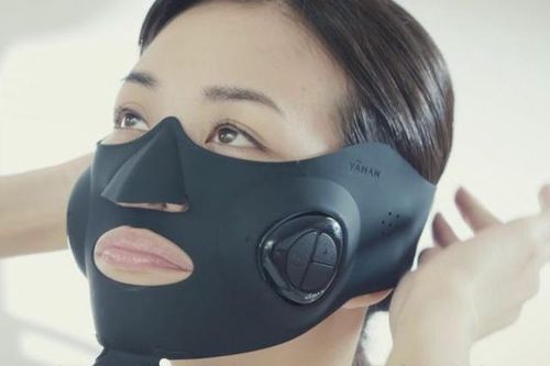 Kỳ lạ chiếc mặt nạ giống như Ninja hứa hẹn mang lại cơ mặt săn chắc