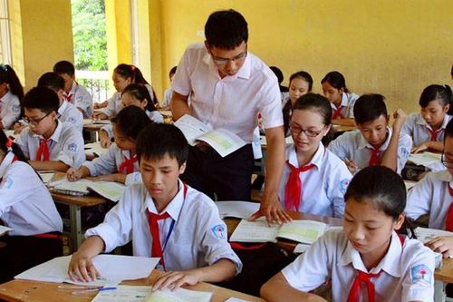 Trường học toàn quyền bố trí thời gian thực hiện chương trình dạy học