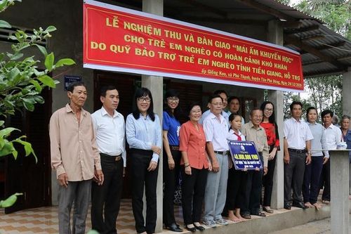 Tiền Giang: Trao Mái ấm khuyến học cho HS hoàn cảnh khó khăn