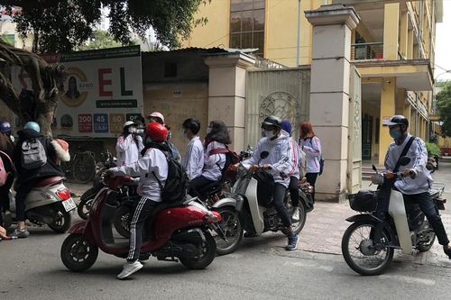 Cấp phép lái xe điện, xe dưới 50 phân khối: Làm thế nào để bớt phiền hà, tốn kém?