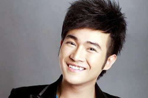 Ca sĩ Minh Quân đăng ảnh đóng Thiên Lôi trong Táo quân 'ú òa' fan