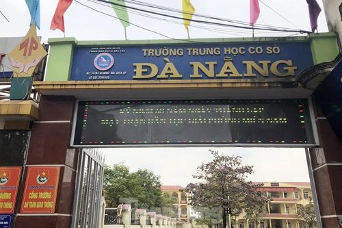 Đình chỉ nam sinh lớp 8 vì hút thuốc lá điện tử dẫn đến hôn mê
