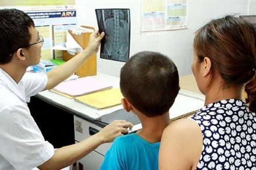 Việc tiếp cận BHYT cho người nhiễm HIV, nhất là trẻ em còn rất thấp