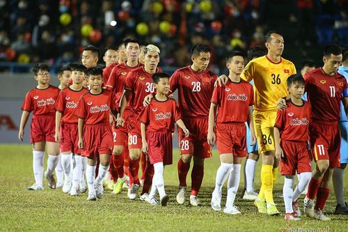 Tuyển Việt Nam nhọc nhằn cỡ nào khi vắng Quang Hải, Công Phượng?