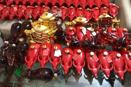 Sự thật loại rượu linh vật sang chảnh dán tem mác nước ngoài