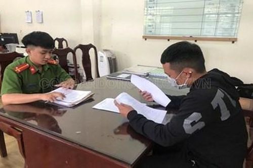 Quen qua mạng xã hội Facebook, bé gái bị dụ dỗ 'yêu' đến mang thai