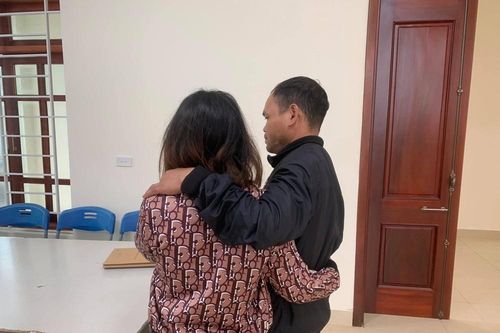 Giải cứu 2 thiếu nữ Nghệ An bị lừa bán qua Trung Quốc