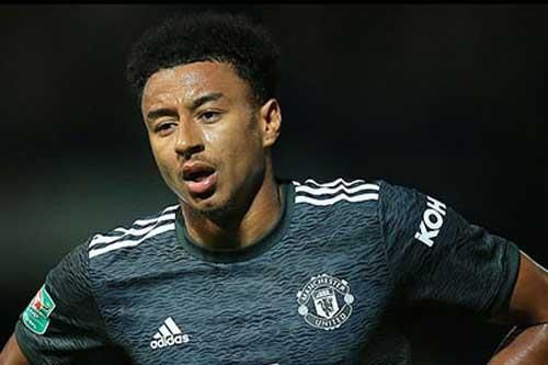 M.U chuẩn bị gia hạn với 'thánh tấu hài' Lingard
