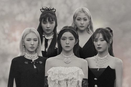 Tròn một năm ra mắt, Red Velvet sẽ trình diễn lại 'Psycho'