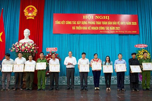 An Giang đẩy mạnh thực hiện phong trào Toàn dân bảo vệ an ninh Tổ quốc
