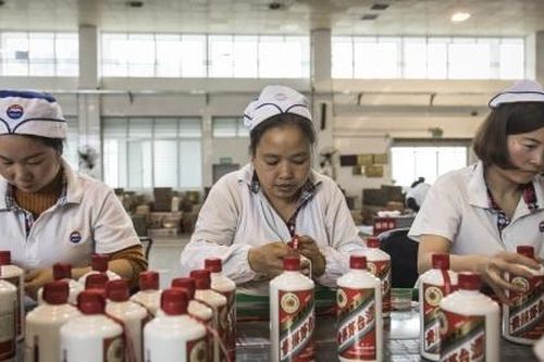 Cặp cổ phiếu mỹ tửu thu hút dòng tiền đầu tư ở Trung Quốc