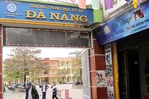 Hút thuốc lá điện tử, một học sinh bị ngất