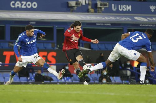 Cúp Liên đoàn Anh: Cavani chói sáng, Man Utd ghi danh vào bán kết