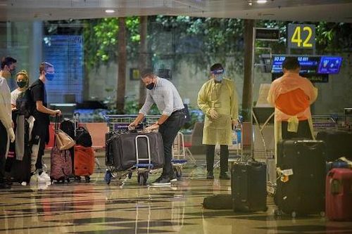 COVID-19: Singapore cấm du khách Anh do biến thể mới của virus
