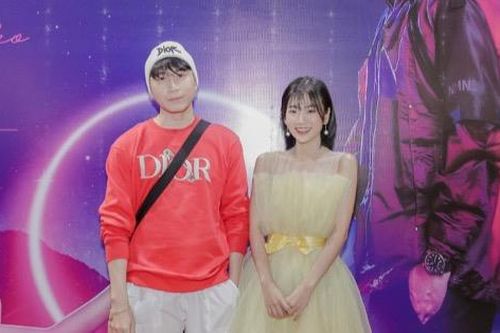 Karik, ViruSs đến chúc mừng B Ray và Trang Yue ra mắt MV mới 'Thương Anh'