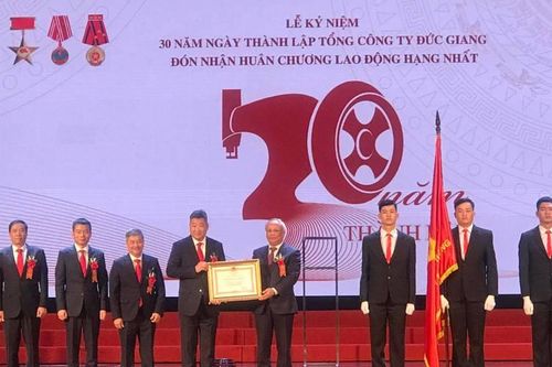 Tổng công ty Đức Giang phấn đấu năm 2025 xuất khẩu đạt 200 triệu USD