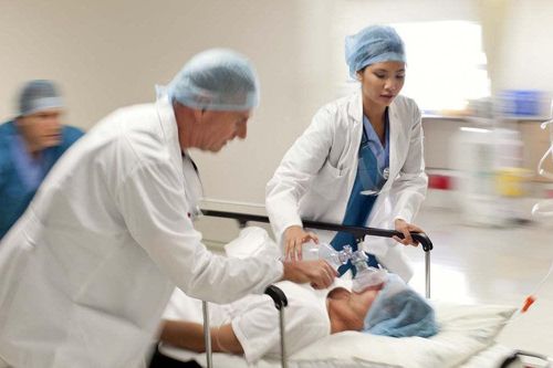 Những sai lầm 'chết người' trong xử trí đối với người mới bị đột quỵ