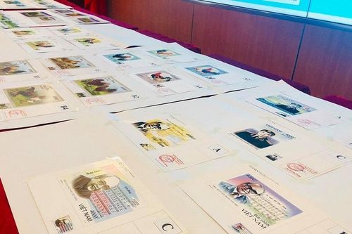 Lấy ý kiến chuyên gia về mẫu tem bưu chính phát hành năm 2021