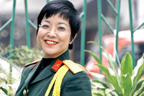 Nhan sắc trẻ trung của MC Thảo Vân ở tuổi 50
