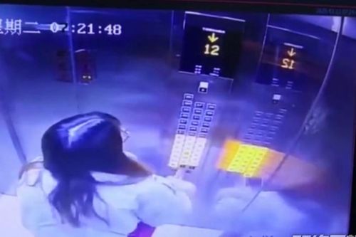 Thang máy đột ngột rơi tự do, người phụ nữ thoát chết trong gang tấc chỉ nhờ một hành động
